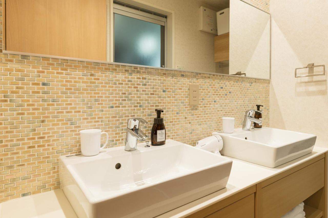 Grand Base Hakata Gofuku Lejlighedshotel Fukuoka  Eksteriør billede